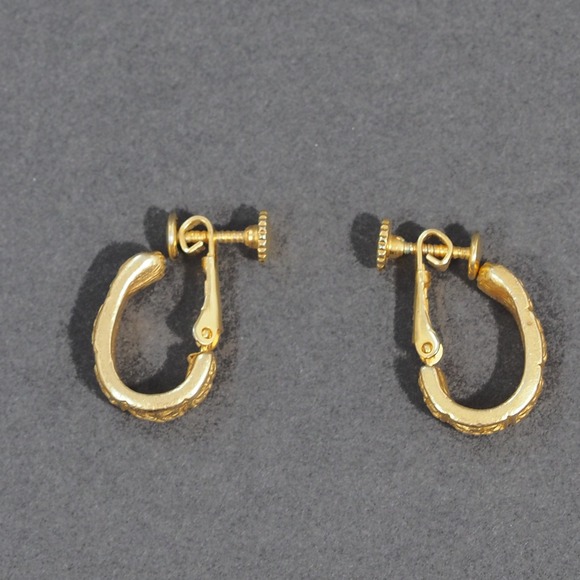 Vintage Napier Clip On Hoop Earrings Gold Tone Textured Screw Back MCM Classic - Picture 9 of 13